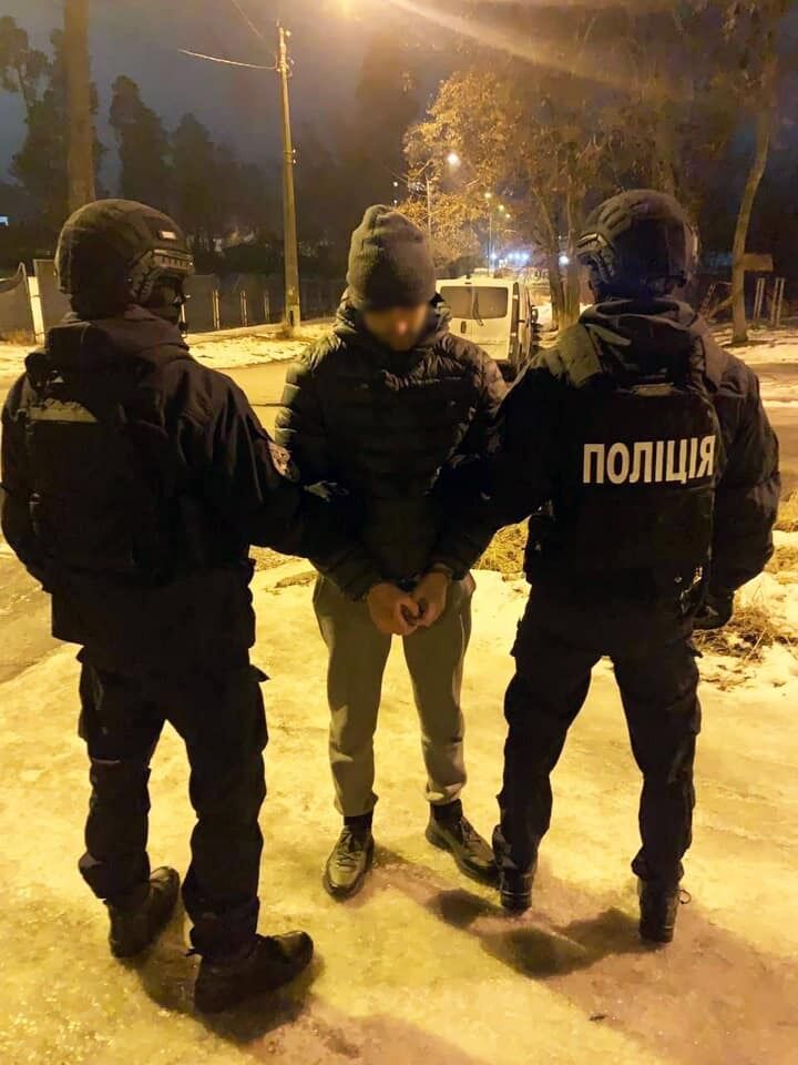 Сын открыл стрельбу, чтобы помочь отцу совершить преступление. dqxikeidqxidqrant