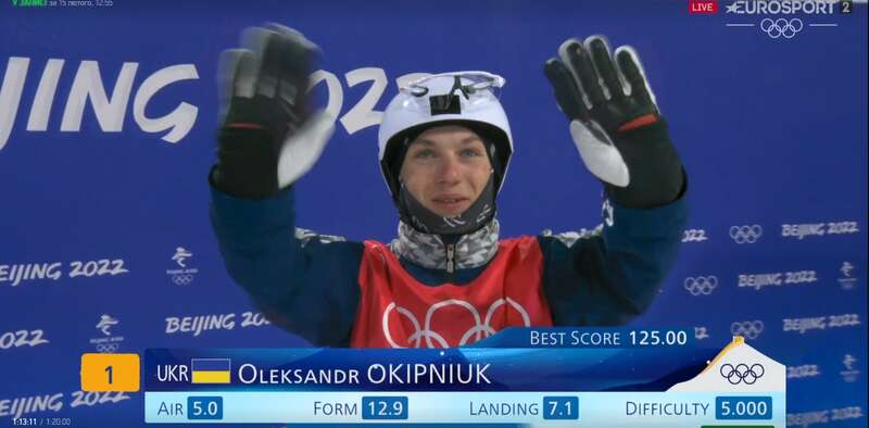 Александр Окипнюк исполнил 5 винтов