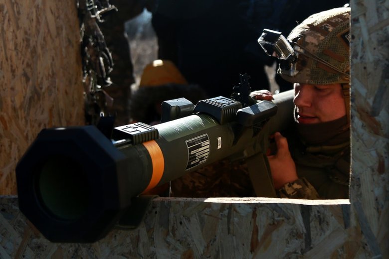 Стрельбы из ПТРК NLAW и гранатометов M-141 прошли в районе ООС 09