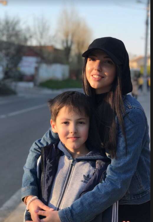 Святослав со старшей сестрой Юлией