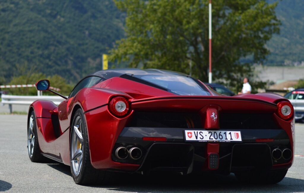 Стоимость авто может достигать нескольких миллионов евро