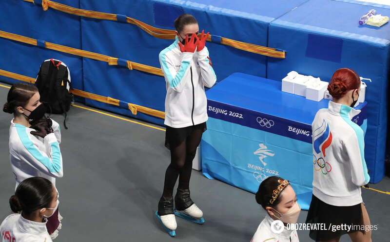 Щербакова (слева) и Трусова dqxikeidqxidqrant