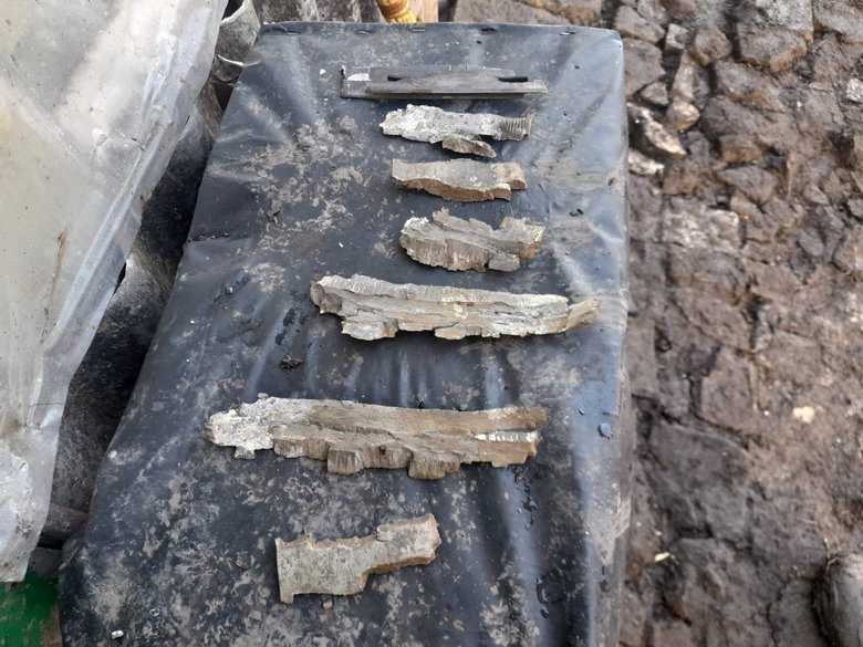 Последствия утреннего обстрела войсками РФ окрестностей Марьинки 04