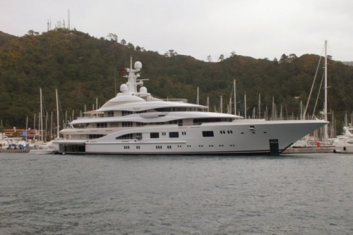 яхта Юрия Косюка