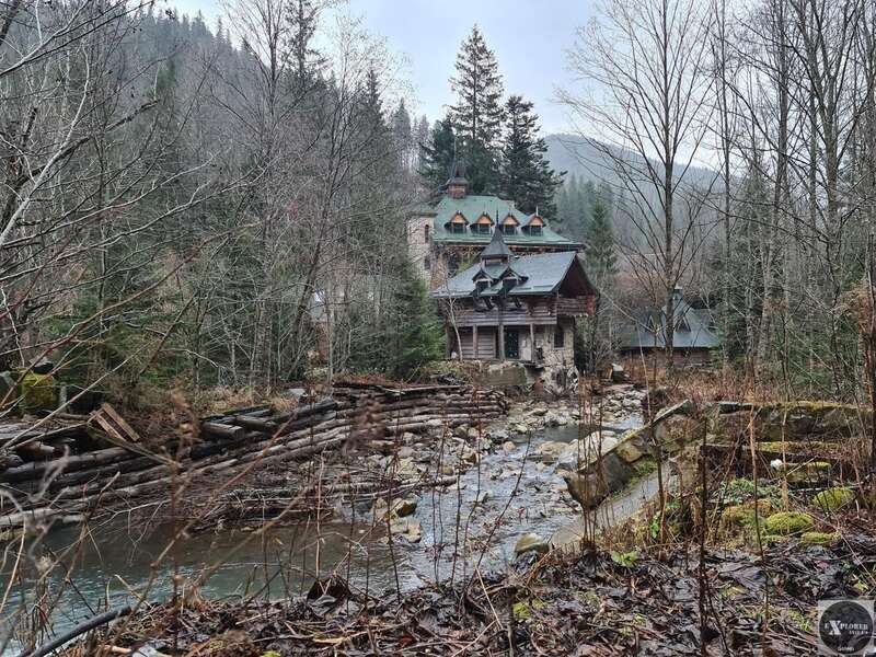 В Карпатах нашли заброшенную дачу Ющенко: как она выглядит сейчас (фото)