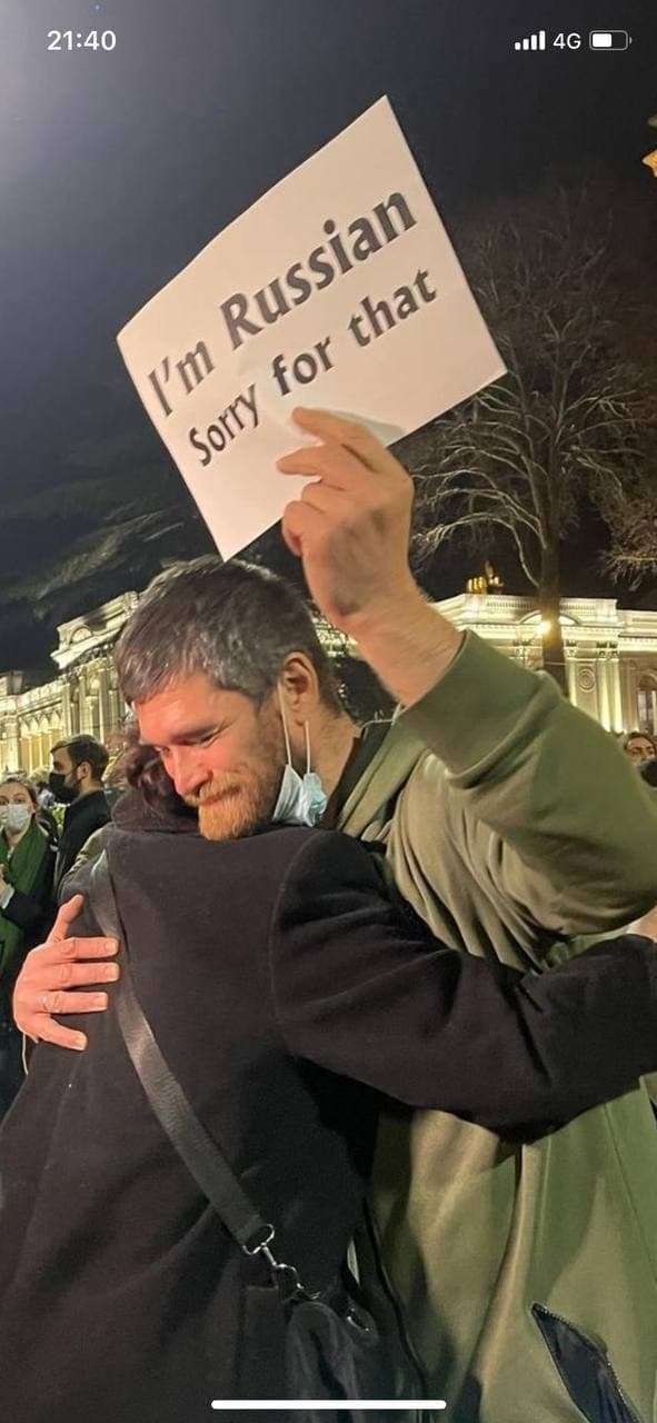 В Грузии тысячи людей вышли поддержать Украину (фото) dqxikeidqxidqrant