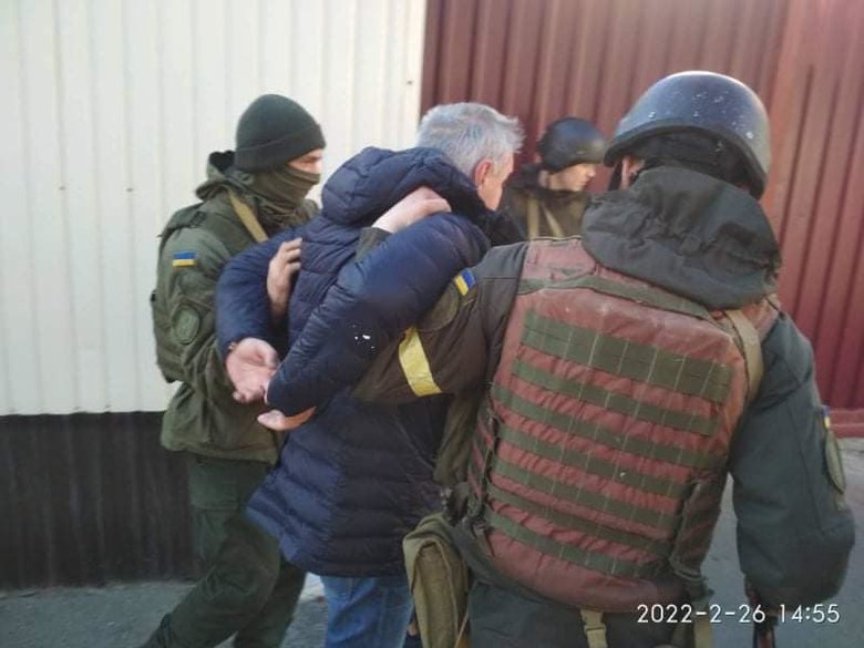 Задержан диверсант, фотографировавший военные объекты 04