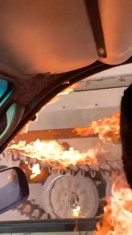 В оккупантов кидали ’’коктейли Молотова’’