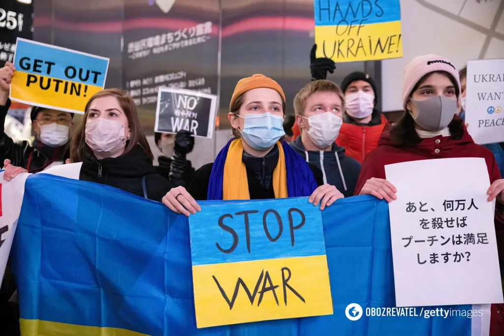 Японцы вышли на митинг против войны украинцев с русскими нацистами (24 февраля 2022). dqxikeidqxidqeant