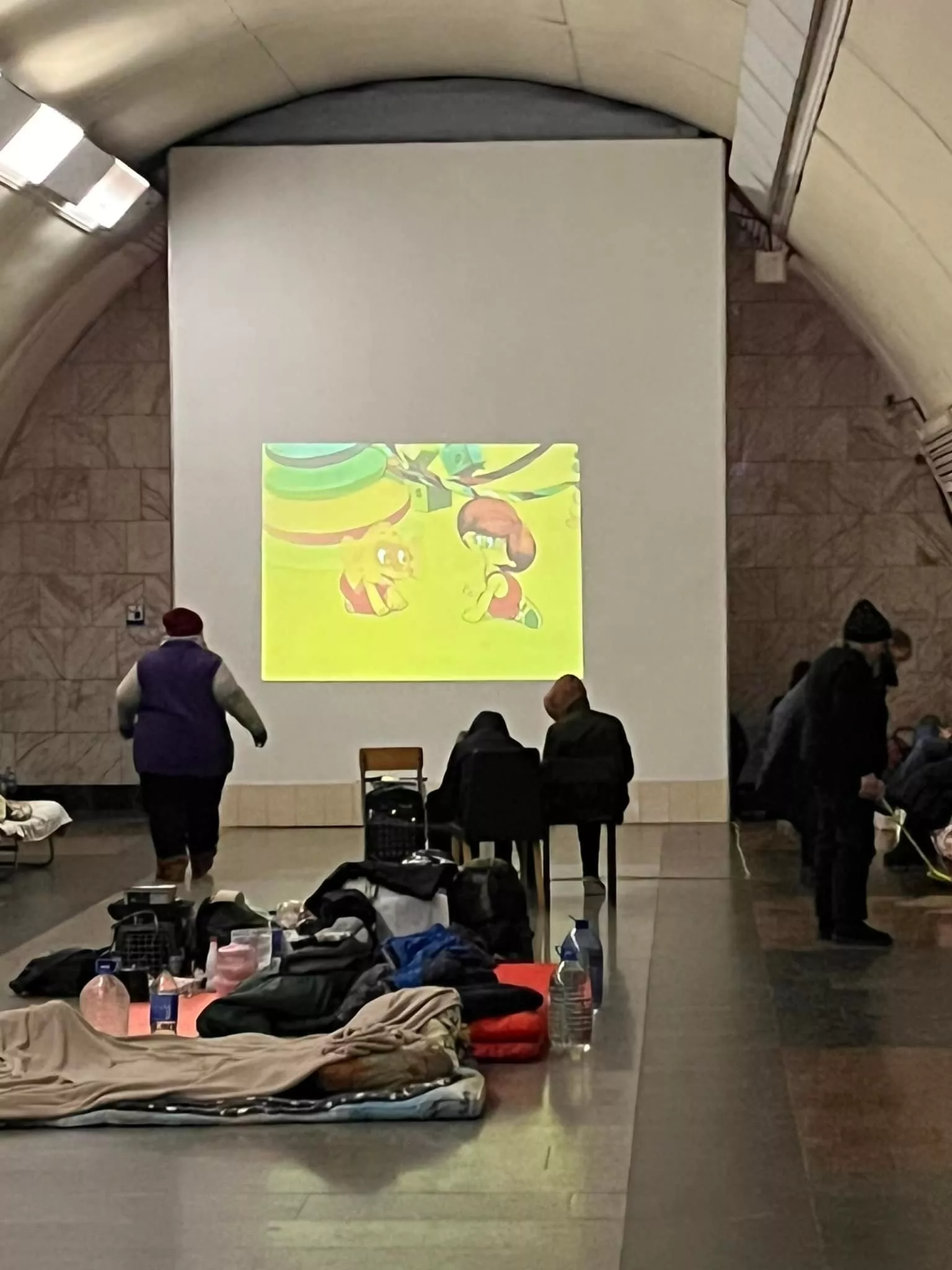 В метро для детей устроили кинотеатр / Коллаж dqxikeidqxidqrant