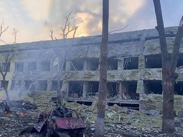 Як бреше пропаганда РФ: На прикладі обстрілу пологового будинку в Маріуполі 07