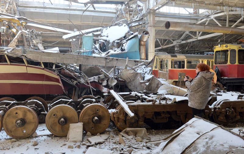 Разрушенный Харьков. Кадры разгромленного оккупантами трамвайного депо dqxikeidqxidqeant