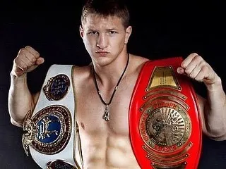 Владимир Минеев в свое время выиграл чемпионат мира по кикбоксингу dqxikeidqxidqeant