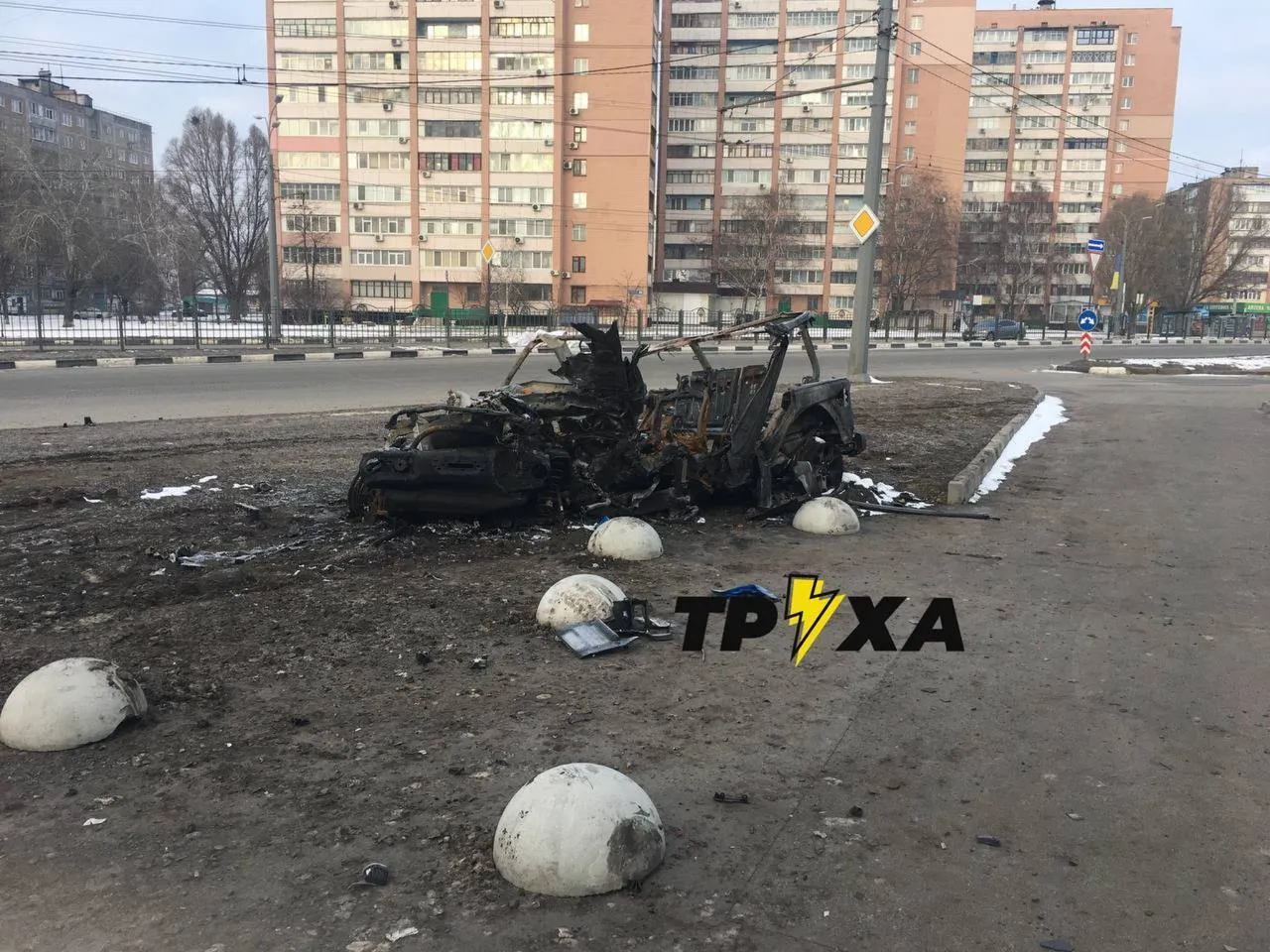 Вражеский удар получил автомобиль на проспекте Юрия Гагарина dqxikeidqxidqeant