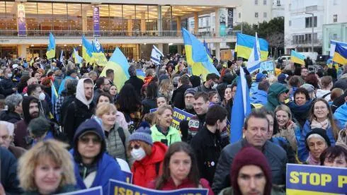 На акцию вышли тысячи людей. dqxikeidqxidqrant