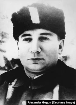   –  1941-1942 . –     ,  1943 . –    ,   