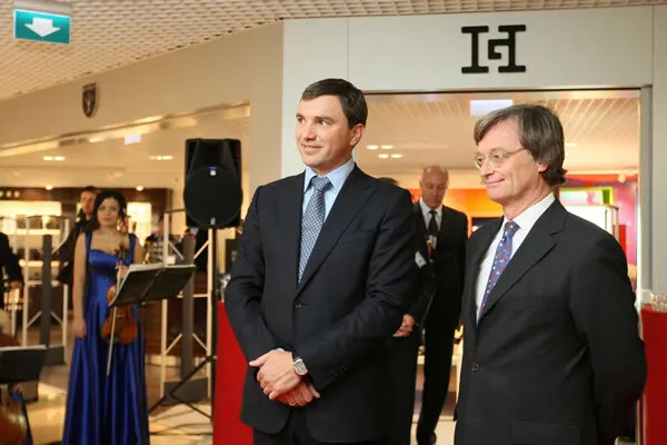 Иванчук пришел на открытие магазина Гранца dqxikeidqxituant