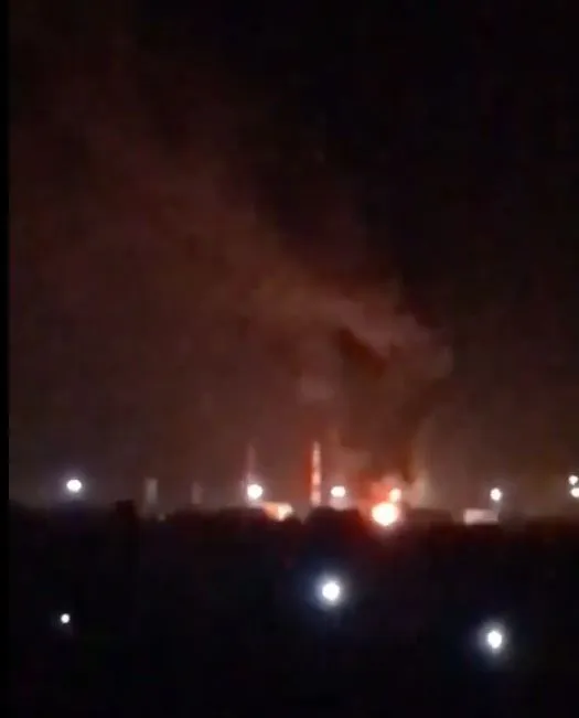 В РФ горит крупнейшая нефтебаза dqxikeidqxidqeant