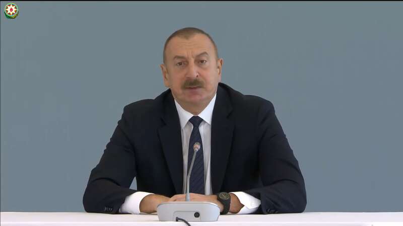 Алиев заявил, что Азербайджан поддерживает территориальную целостность Украины dqxikeidqxidqeant