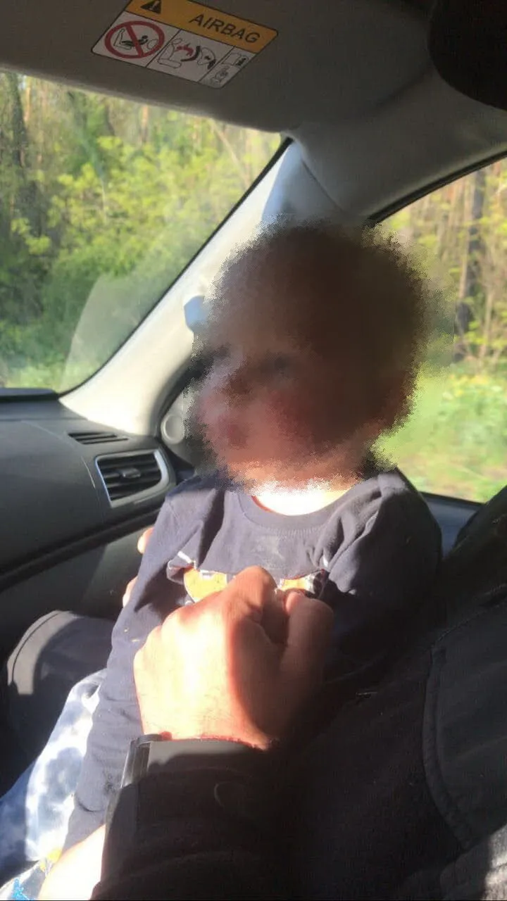 Полицейские и добровольцы оперативно нашли малыша. dqxikeidqxidqeant