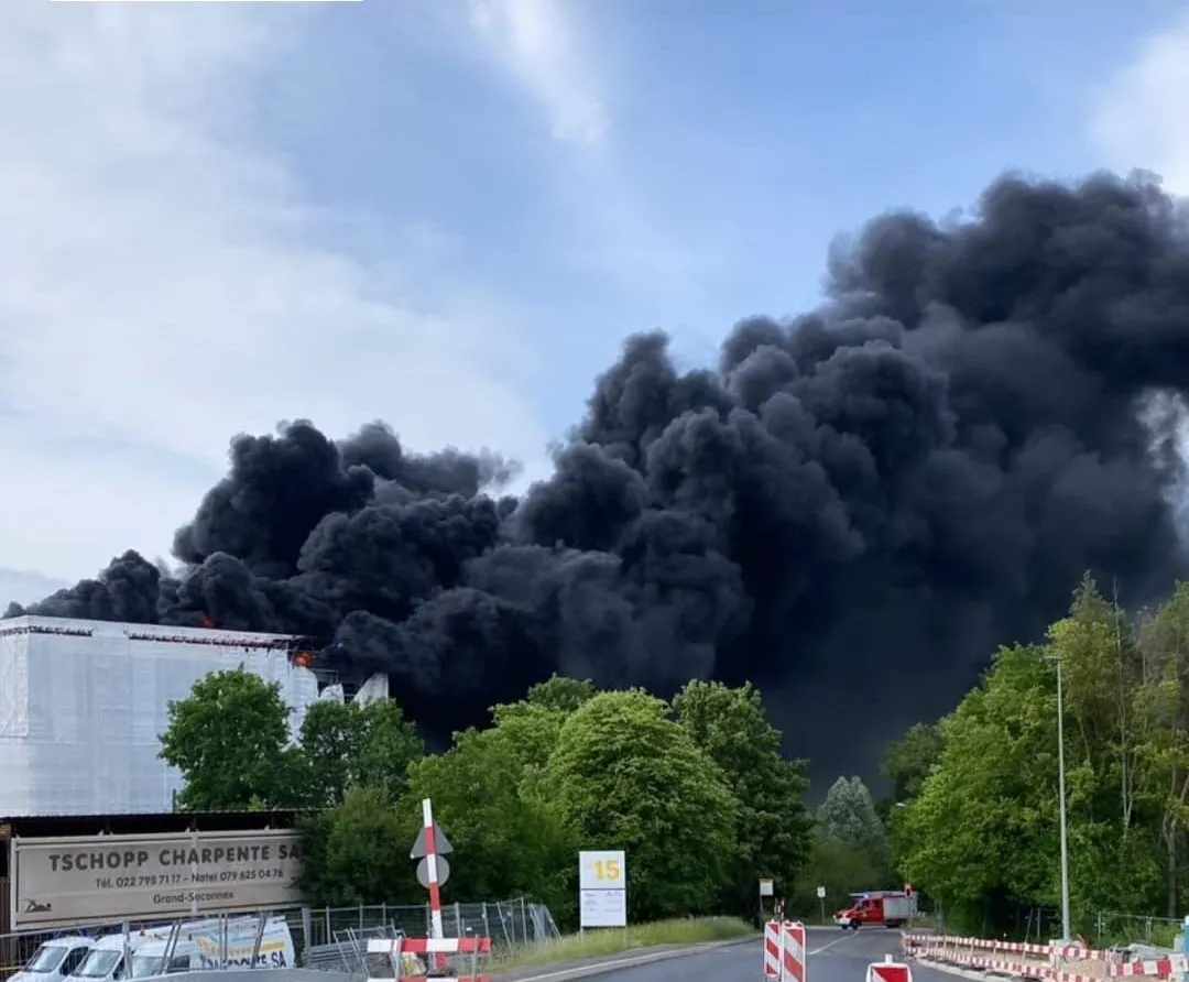 Пожар в аэропорту 20:05.