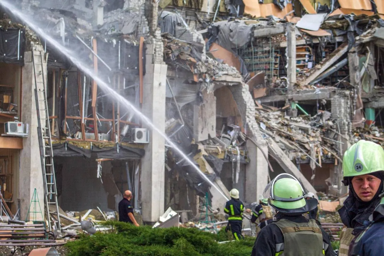 Последствия вражеских обстрелов Харьковщины dqxikeidqxidqeant