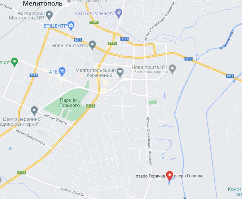 В Мелитополе рашисты решили открыть купальный сезон на "озере смерти": сгоняют туда детей dqxikeidqxidqeant