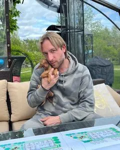 Евгений Плющенко dqxikeidqxidqeant