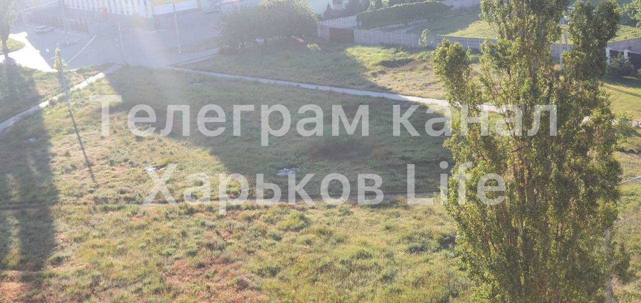 След от "прилета" на земле dqxikeidqxidqrant