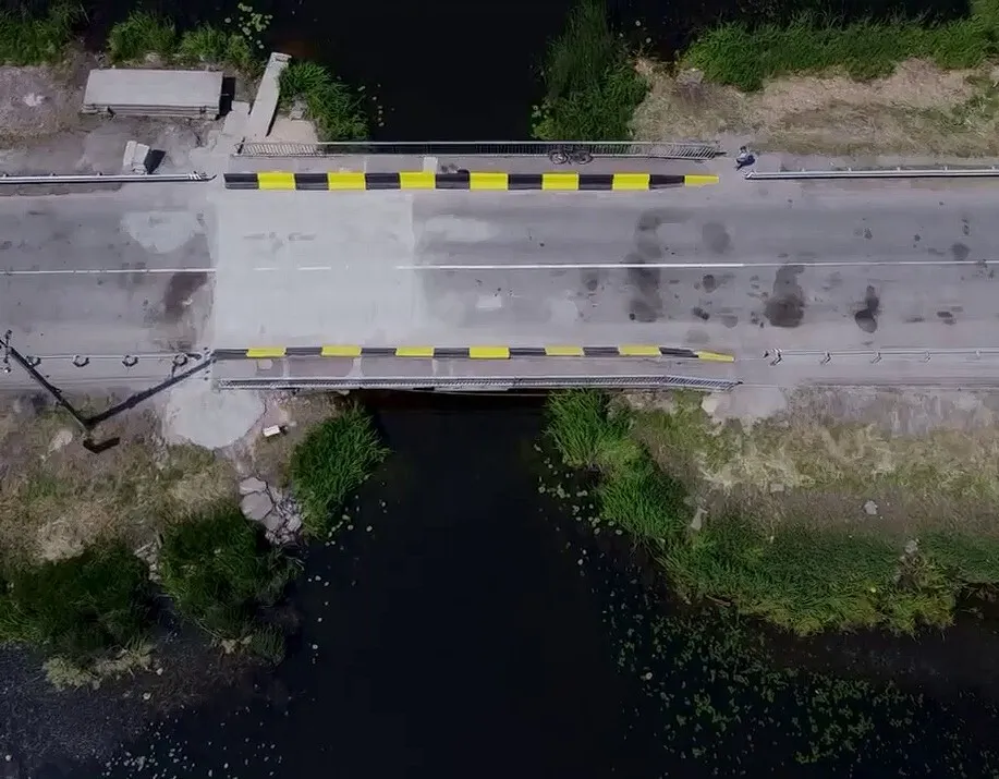 Проезд разрешен транспорту весом до 20 тонн.