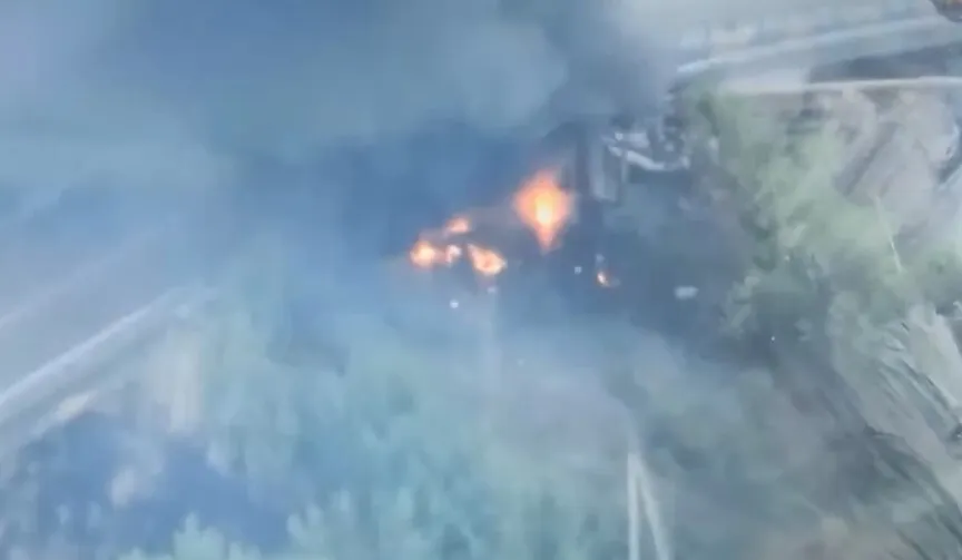 Горящий склад с боеприпасами войск РФ dqxikeidqxidqeant