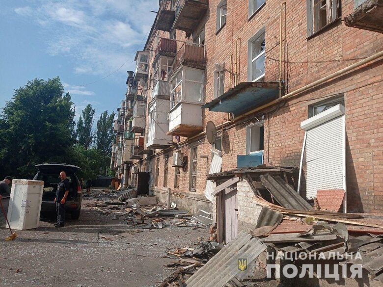 Войска РФ обстреляли Донбасс сверхзвуковыми ракетами, танками и артиллерией, есть жертвы, - Нацполиция 04