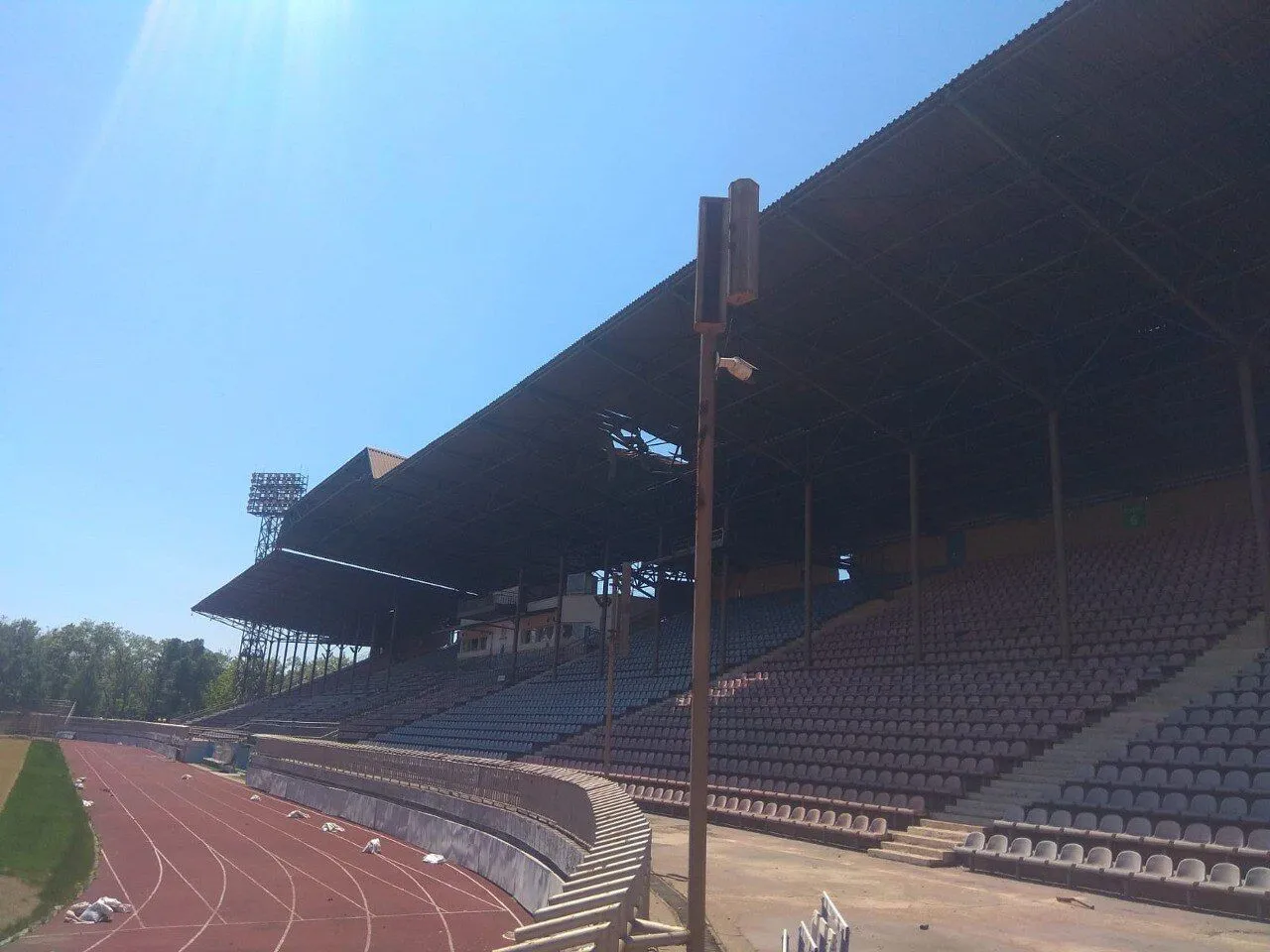 Стадион им. Бойко в Мариуполе полностью разрушен