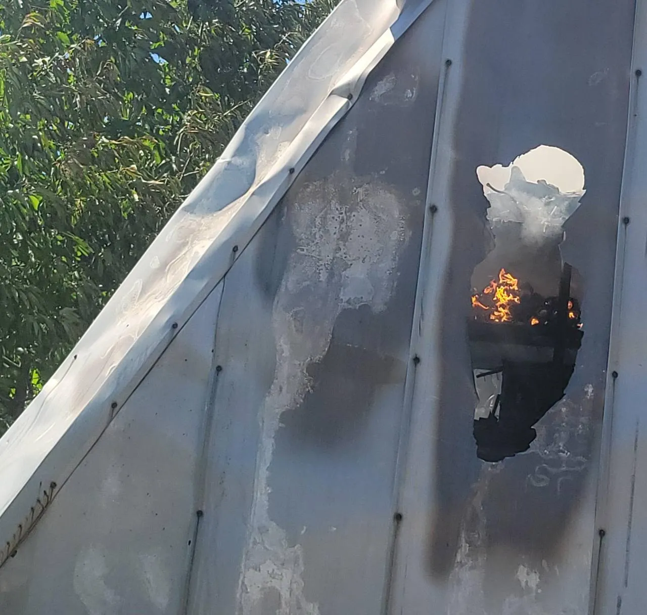 Спасателям удалось быстро погасить пламя