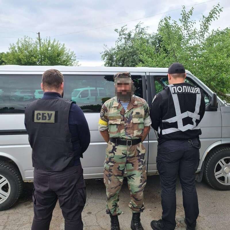 Фото В Киеве мужчина устроил в квартире склад боеприпасов 25 июня 2022