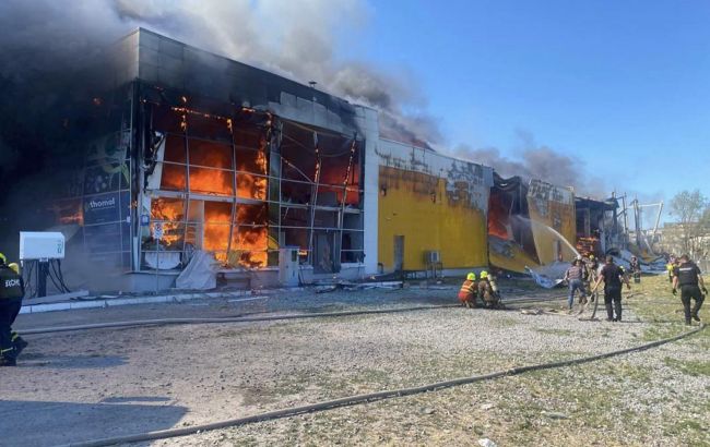 Ракетный удар по ТЦ Кременчуга: десятки раненых, есть погибшие