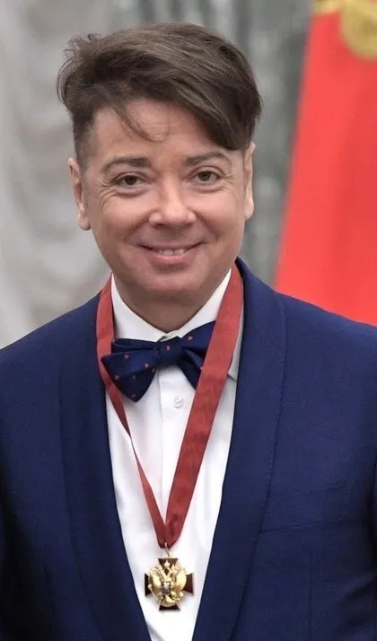 Валентин Юдашкин представил новую коллекцию. dqxikeidqxidqeant