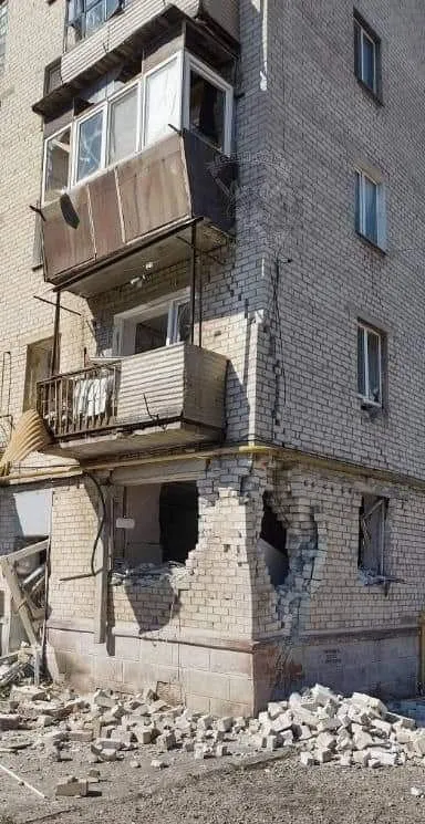 Враг обстреливает Лисичанск. dqxikeidqxidqrant