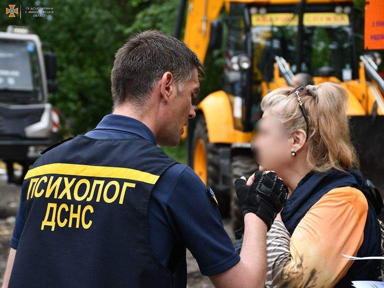 Под завалами дома в Николаеве обнаружили тело 21-летней девушки dqxikeidqxidqeant