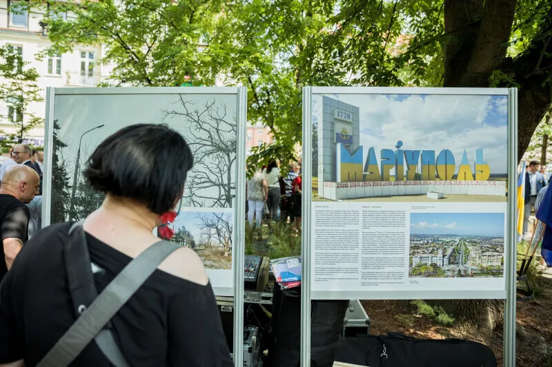 Выставка в сквере в Гданське