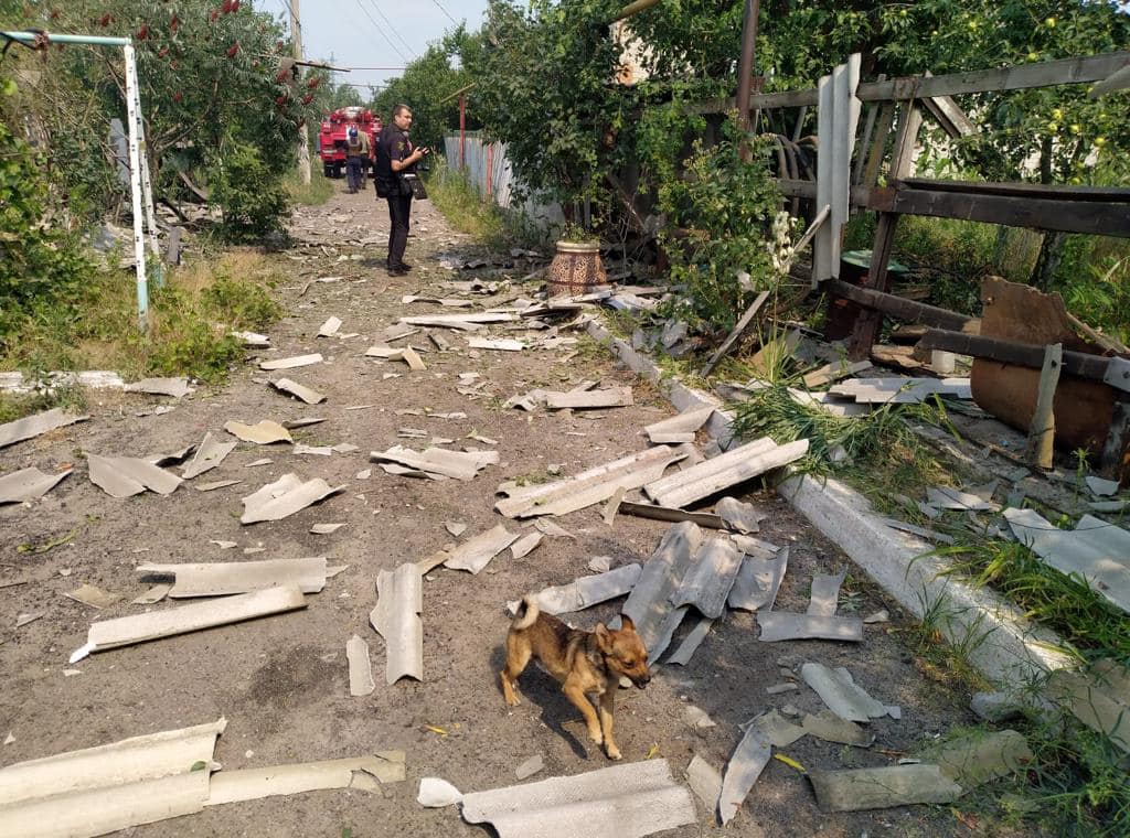 Среди погибших - ребенок. Появились видео последствий обстрела Славянска dqxikeidqxidqeant