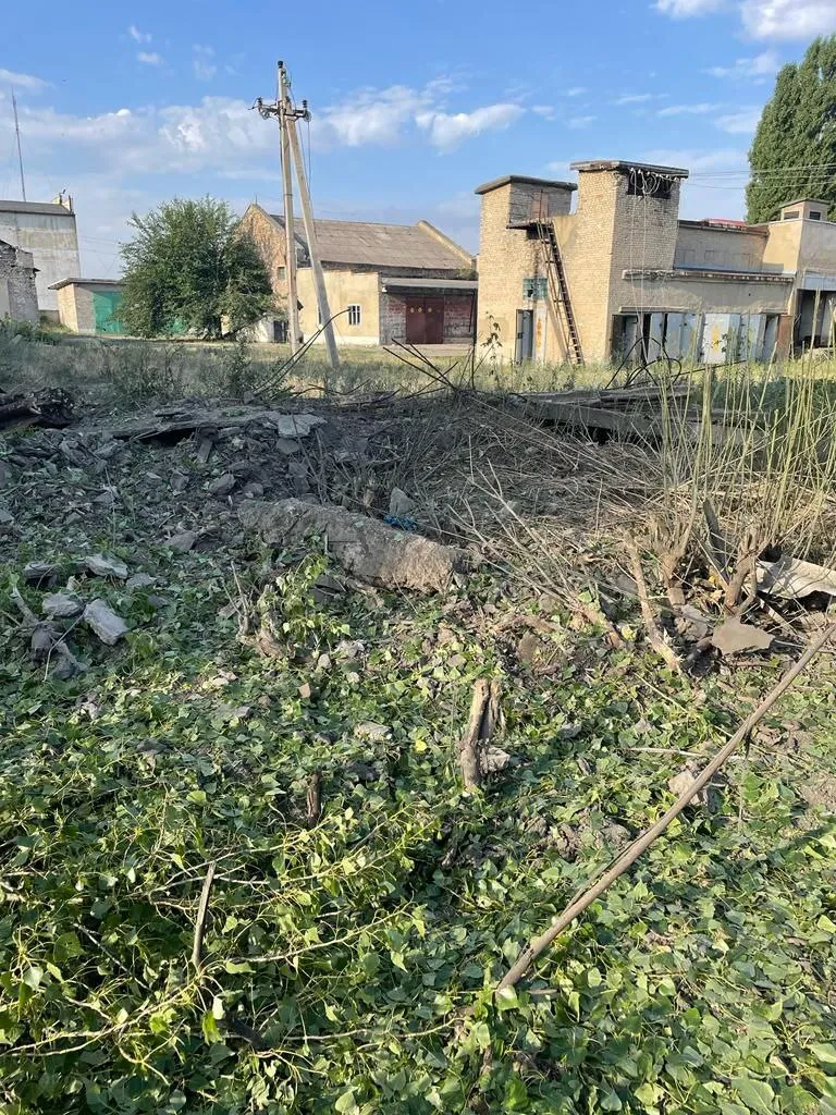 В Донецкой области россияне разбомбили больницу, жилые дома и детскую площадку dqxikeidqxidqrant
