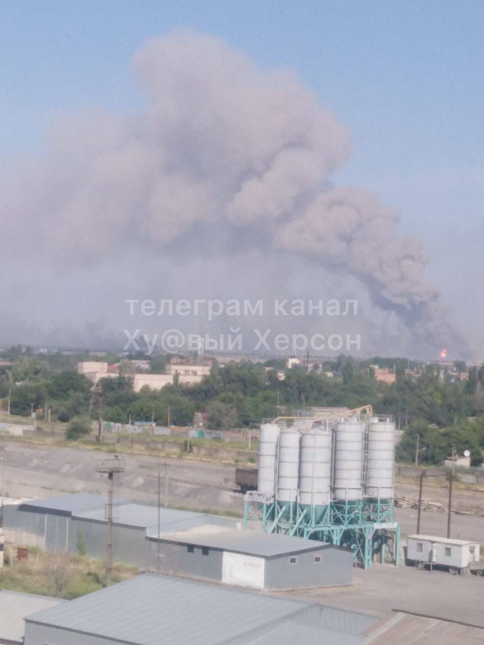 На складах россиян происходит детонация снарядов dqxikeidqxidqeant