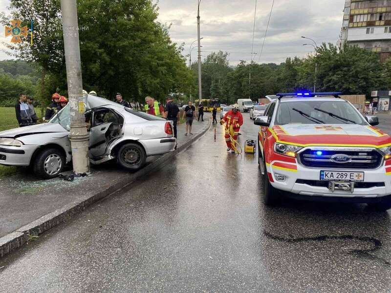 Авария произошла на улице Щусева, 44. dqxikeidqxidqeant