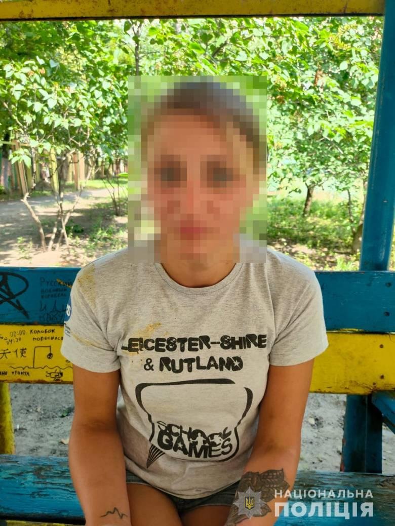 Возможно, это изображение 1 человек, дерево и на открытом воздухе dqxikeidqxidqrant