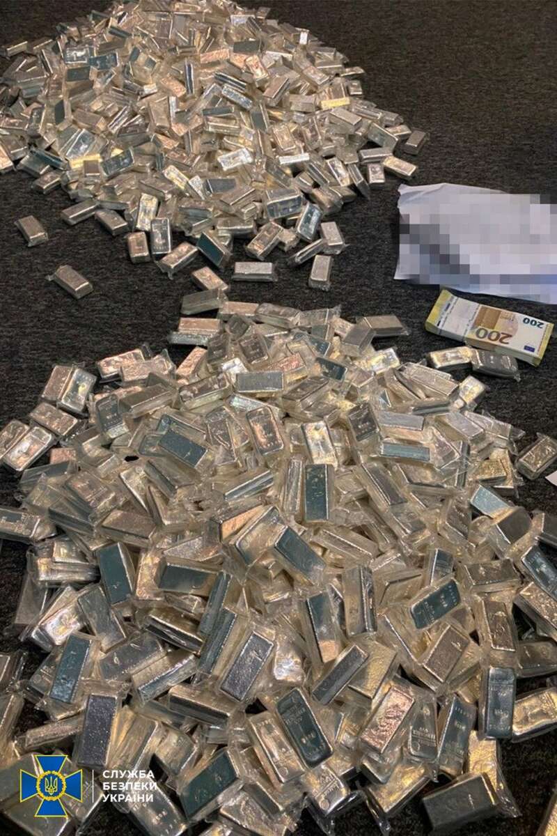 Возможно, это изображение деньги dqxikeidqxidqrant