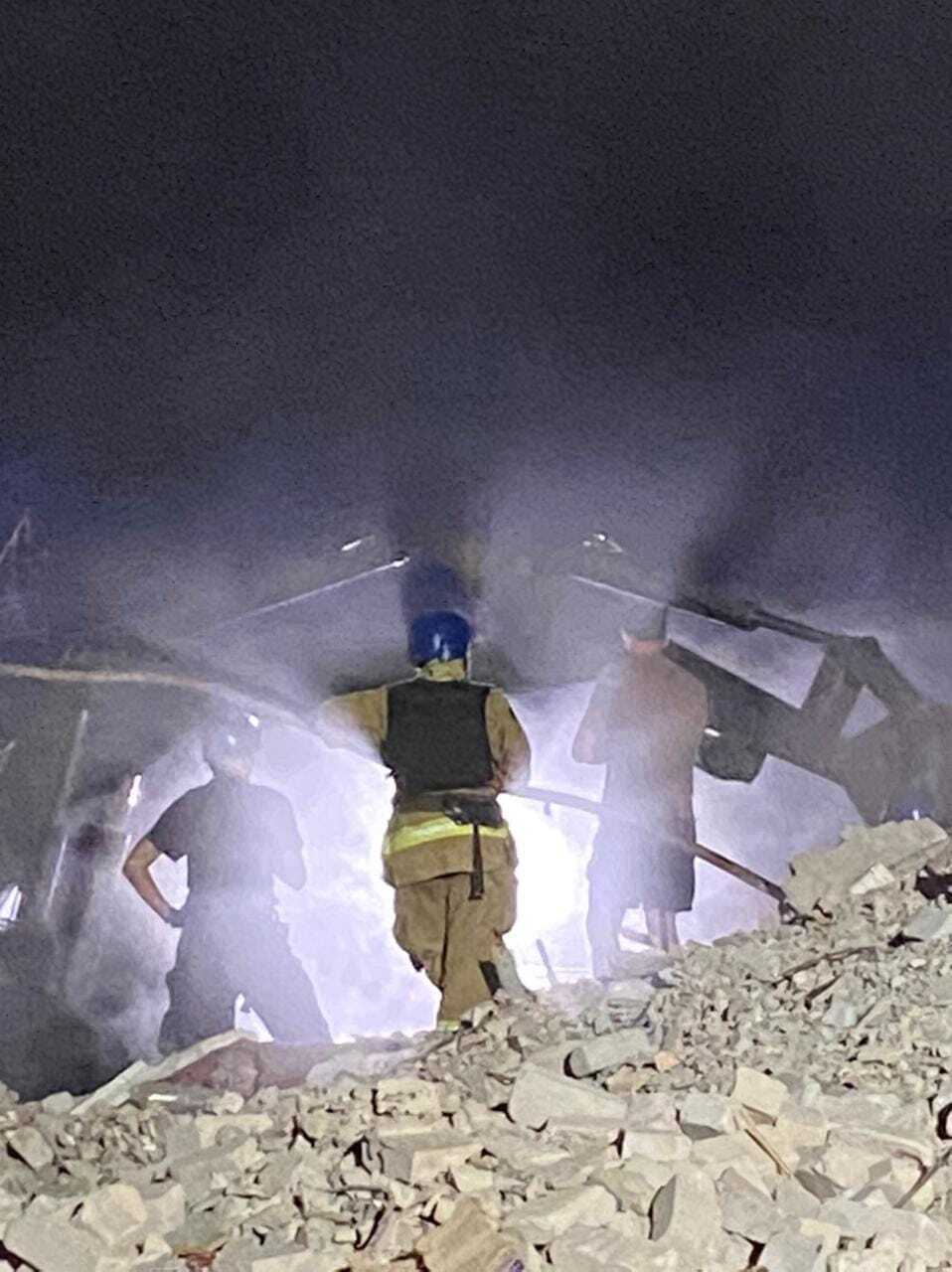 Разбор завалов продолжался всю ночь