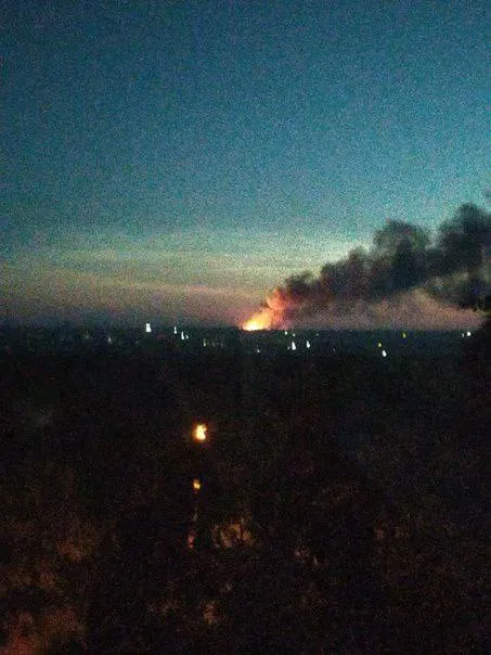 Пожар на складе боеприпасов врага