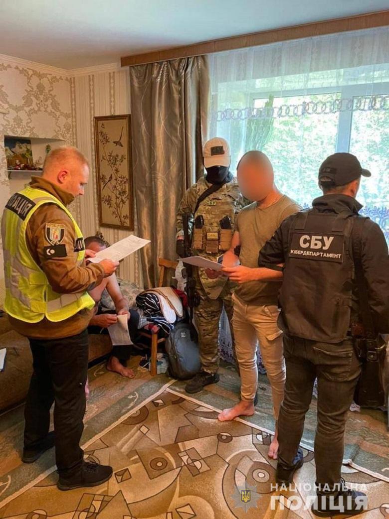 Злоумышленника нашли и задержали.