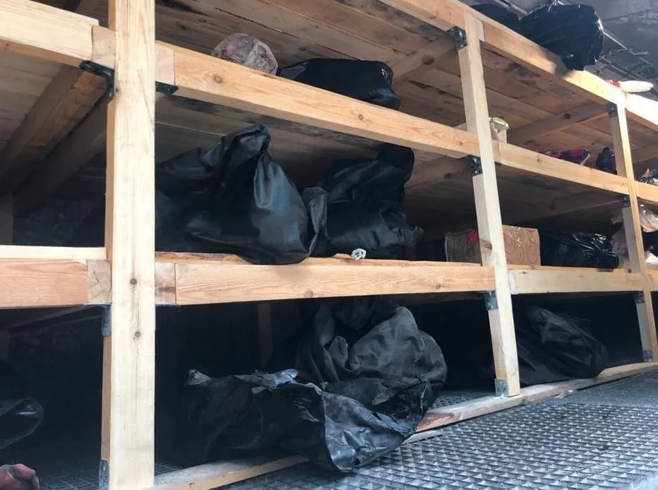 Ліквідованих окупантів вивозять до Росії у чорних пакетах.